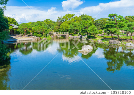 Swan Garden, Beautiful Japanese Garden <Nagoya City, Aichi Prefecture> Swan Garden, Beautiful Japanese Garden <Nagoya City, Aichi Prefecture> 105818100