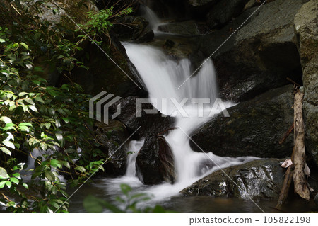 後藤瀑布夏天 105822198