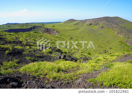 東京伊豆大島三原山 東京伊豆大島三原山 105822981