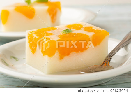 Milk agar Milk agar 105823054