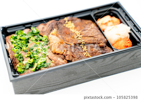 Kuroge Wagyu Beef Salt Kalbi Bento Kuroge Wagyu Beef Salt Kalbi Bento 105825398