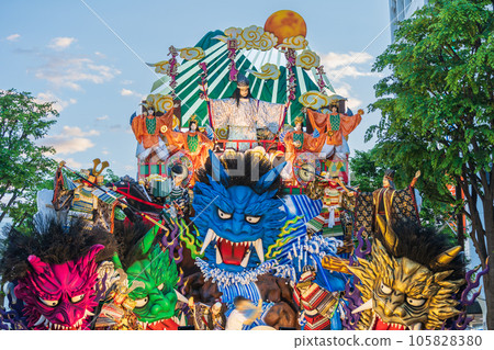 "Aomori Prefecture" Gorgeous float competition Hachinohe Sansha Taisai Summer 105828380