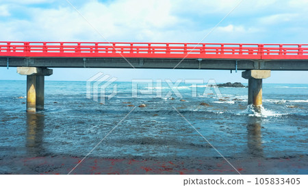 Bridge and the sea Bridge and the sea 105833405