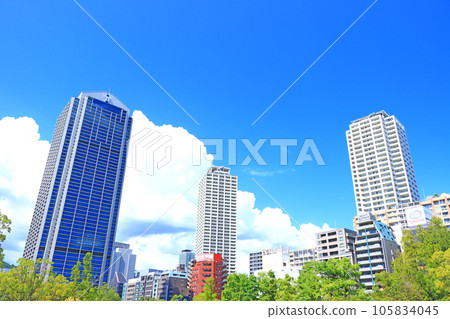 神戶市風景、神戶市役所和公寓 神戶市風景、神戶市役所和公寓 105834045