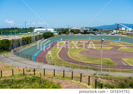 Sunny summer sky and scenery of a bicycle racetrack in Ishikawa Prefecture | Keirin image | Uchinada Town, Kahoku-gun, Ishikawa Prefecture 105834781