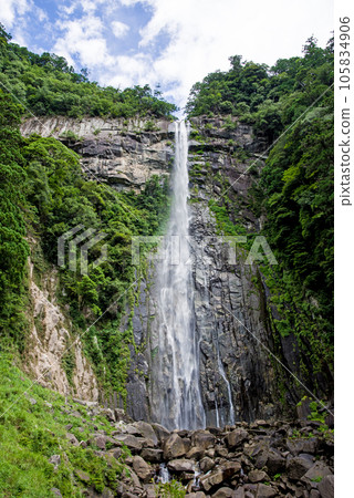 [Nachi Falls] Wakayama Prefecture, Japan's Three Famous Waterfalls 105834906