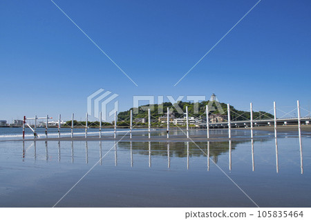 [Fujisawa City] Enoshima seen from Katase Higashihama 105835464