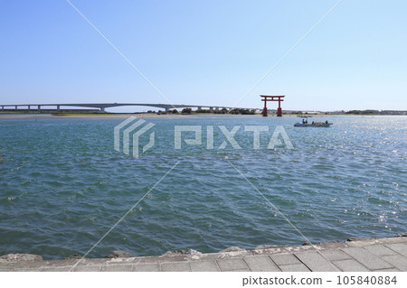 Summer of Lake Hamana seen from Bentenjima 105840884