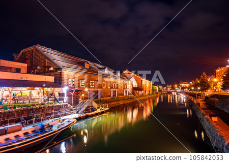 (Hokkaido) Otaru Canal Warehouse Group (Twilight) 105842053