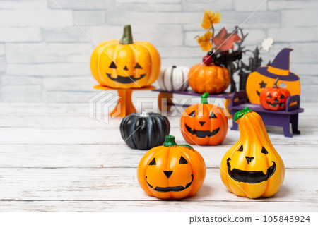 Halloween decorations Halloween decorations 105843924