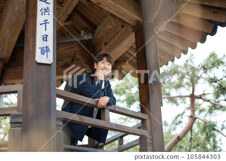 man, asian, male 105844303