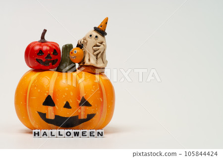 Halloween figurines and alphabet beads 105844424