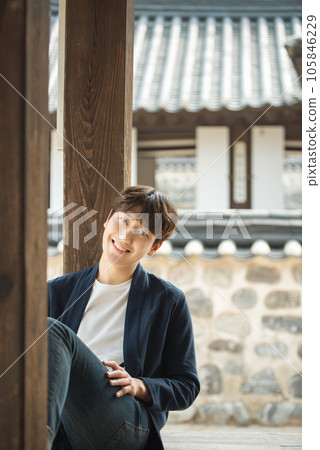Young male college student traveling with a backpack in Korea 105846229
