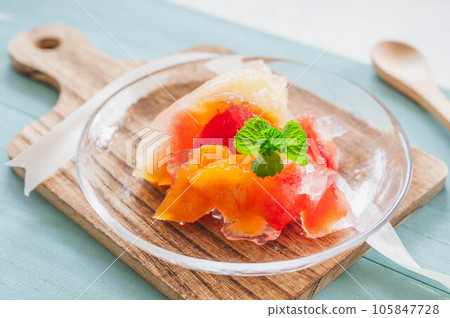 Dessert full of peach pulp 105847728