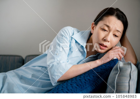 女性身體不好嗜睡 105848983