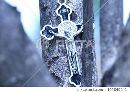 Metal Church cross closeup Metal Church cross closeup 105849941