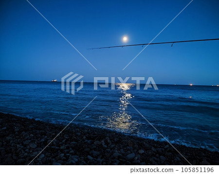 Evening sea fishing by moonlight Evening sea fishing by moonlight 105851196