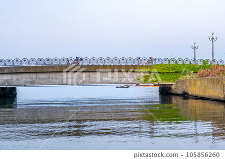 Otaru Canal Tsukimi Bridge Rickshaw 105856260