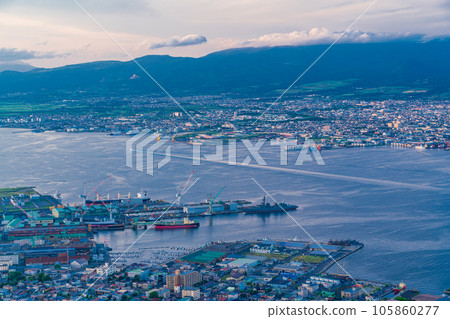 (Hokkaido) Hakodate Port seen from Mt. Hakodate Observatory 105860277