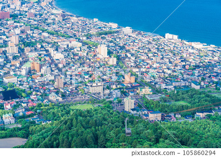 (Hokkaido) Hakodate city seen from the Mt. Hakodate observatory 105860294