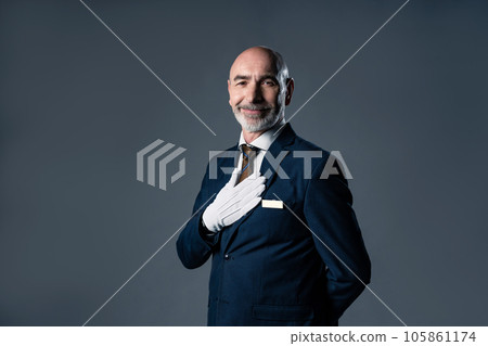 外籍男性禮賓人員 105861174