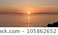 在海上日落 105862652