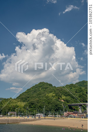 夏天的藍天白雲 夏天的藍天白雲 105862751