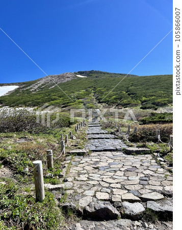 從白山室堂到御前峰的道路 105866007