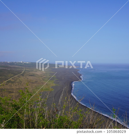 "View of Iwo Jima (Ogasawara)" "View of Iwo Jima (Ogasawara)" 105868029