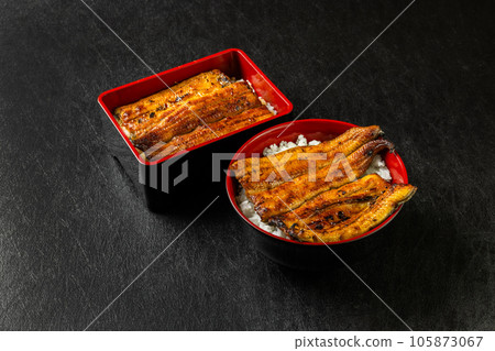 鰻魚和米飯在一個漆盒子裡 鰻魚和米飯在一個漆盒子裡 105873067