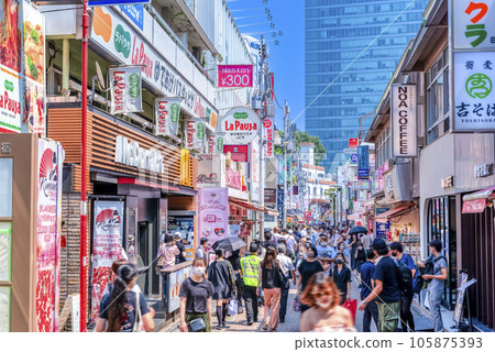 Cityscape of Shibuya, Tokyo Harajuku / Takeshita Street 105875393