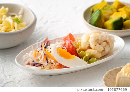 avocado avocado chicken salad Avocado lettuce salad アボカド アボガド サラダ avocado avocado chicken salad Avocado lettuce salad アボカド アボガド サラダ 105877669
