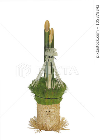 Wake up the kadomatsu and welcome the new year. Feel the new year in traditional Japanese New Year scenery Wake up the kadomatsu and welcome the new year. Feel the new year in traditional Japanese New Year scenery 105878842