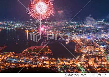 (Hokkaido) Hakodate city and fireworks seen from Mt. Hakodate observatory 105879114