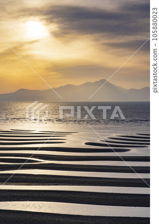 "Japan's Top 100 Beaches" Sunset at Okoshiki Beach and Ariake Sea "Japan's Top 100 Beaches" Sunset at Okoshiki Beach and Ariake Sea 105880023