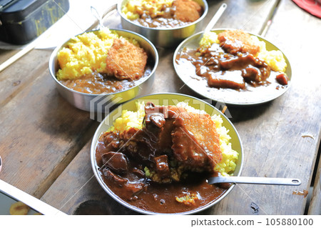 Curry rice to eat outdoors Curry rice to eat outdoors 105880100