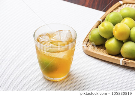 Plum wine and plum plum plum wine with plum fruit handmade fruit wine plum juice alcoholic beverage image material 105880819