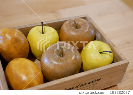 fruit in a wooden box 105882027