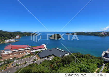 從平戶城眺望平戶瀨戶黑子島、平戶荷蘭貿易站和牛岳 從平戶城眺望平戶瀨戶黑子島、平戶荷蘭貿易站和牛岳 105884612