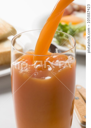 Carrot juice Carrot juice 105887423
