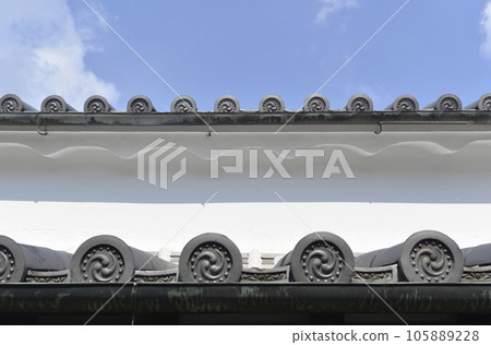Imai-cho, an Edo-period townscape with white walls and tiled roofs, Kashihara City, Nara Prefecture 105889228