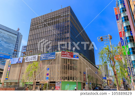 Shimbashi Station West Exit Square (SL Square), Minato-ku, Tokyo 105889829