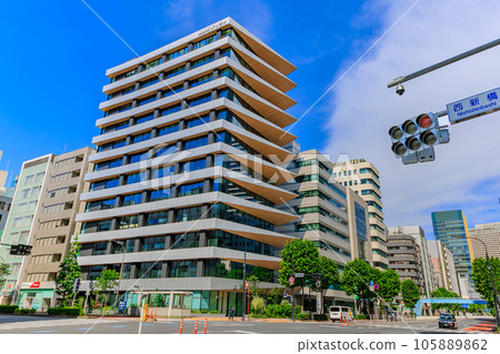 Cityscape of Nishi-Shimbashi intersection, Minato-ku, Tokyo 105889862
