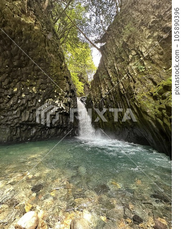 Karatani Falls 105890396