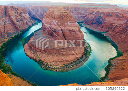 Horseshoe Band Canyon in Paje, Arizona. Adventure and tourism concept 105890622