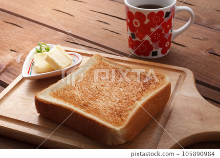 Bread studio shot breakfast image Bread studio shot breakfast image 105890984