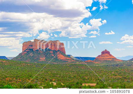 The red rock formation of Sedona in Arizona 105891078