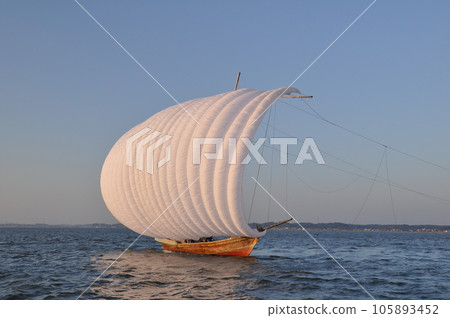 Lake Kasumigaura sightseeing sailboat 105893452