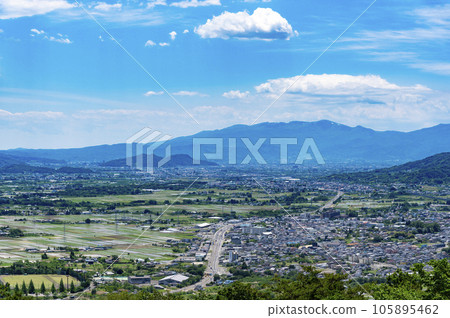 郊區住宅區和鄉村 105895462