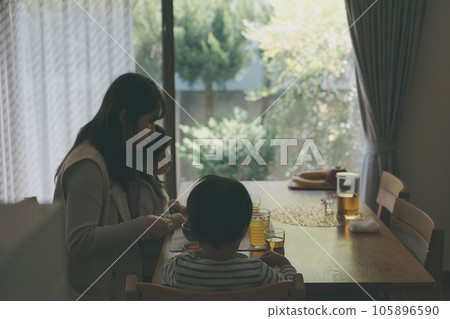 家族 家庭 家人 105896590
